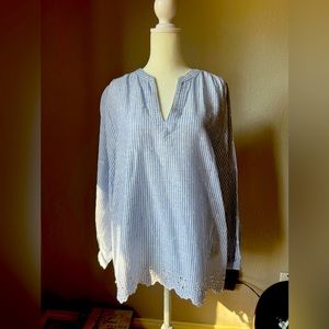 Old navy long medium long sleeve cotton blouse with some embroidery.